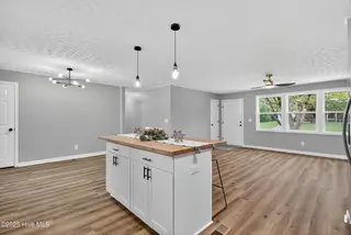 206 Regalwood Drive, Jacksonville, NC 28546 – photo 13: Kitchen