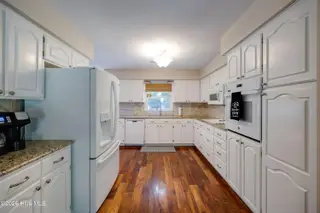320 S Wedgewood Drive, Washington, NC 27889 – photo 8: 008 Kitchen
