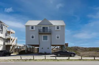 388 New River Inlet Road, North Topsail Beach, NC 28460 – photo 5: Front