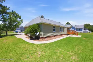 1129 Coral Reef Drive, New Bern, NC 28560 – photo 8: 8-web-or-mls-0C0A6615