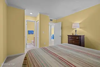 2509 W Fort Macon Road 103-B, Atlantic Beach, NC 28512 – photo 21: Principal Bedroom