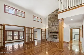 575 S Valley Road, Southern Pines, NC 28387 — 4-bedroom home in Golfcrest, Southern Pines, NC, photo 5 of 50