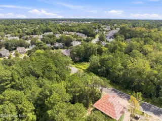 661 Vale Drive, Wilmington, NC 28411 – photo 10: 11-web-or-mls-DJI_20260909114708_0551_D