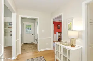 121 Gull Harbor Drive, Newport, NC 28570 – photo 8: Foyer