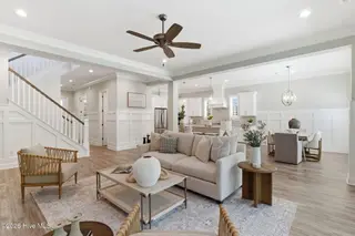 7204 Winchester Terrace, Wilmington, NC 28405 — 4-bedroom home in Landfall, Wilmington, NC, photo 10 of 60: 43-web-or-mls-dsc07989