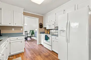 724 Winterfield Drive, Winterville, NC 28590 – photo 17: Kitchen
