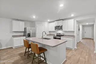 849 Tuscarora Trail, Jacksonville, NC 28546 – photo 4: Kitchen