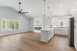 104 NE 36th Street, Oak Island, NC 28465 – photo 16: 17-web-or-mls-CAMMediaLLC.com (41 of 51)