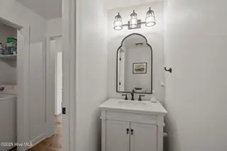 7122 Ocean Drive, Emerald Isle, NC 28594 – photo 19: 27-web-or-mls-1S3A3124
