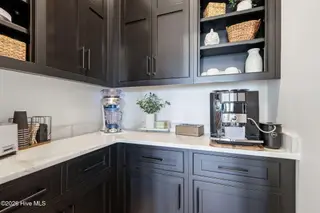 402 Kensington Place, Newport, NC 28570 – photo 13: Walk-In Pantry