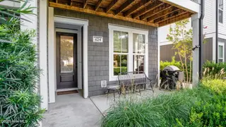 624 N 6th Street, Wilmington, NC 28401 – photo 2: Entrance