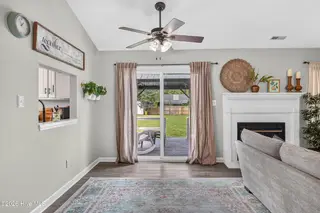 106 Quartz Drive, Jacksonville, NC 28540 — 4-bedroom home in Greystone, Jacksonville, NC, photo 11 of 36