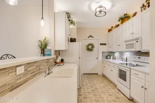 240 Woodlands Way Unit 4, Calabash, NC 28467 — 3-bedroom condo in Woodlands @ Crow Creek, Calabash, NC, photo 5 of 64: 240 Woodlands Way-6