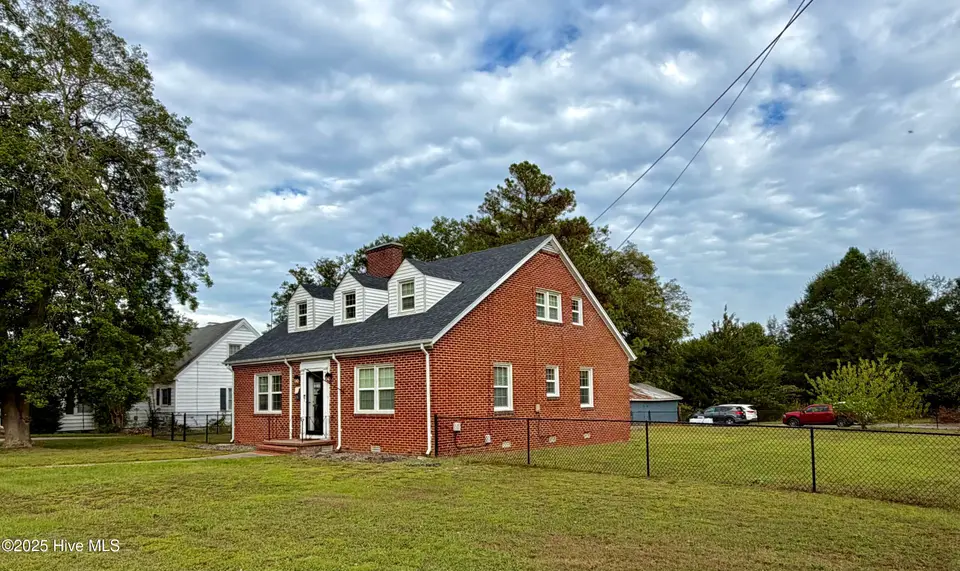 406 N Caswell Street, La Grange, NC 28551 – photo 1 of 78: IMG_0387