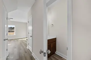 240 Deer Haven Drive, Richlands, NC 28574 – photo 10: 10_hallway