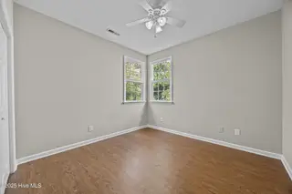 1010 Avenshire Circle, Wilmington, NC 28412 – photo 23: Guest bedroom