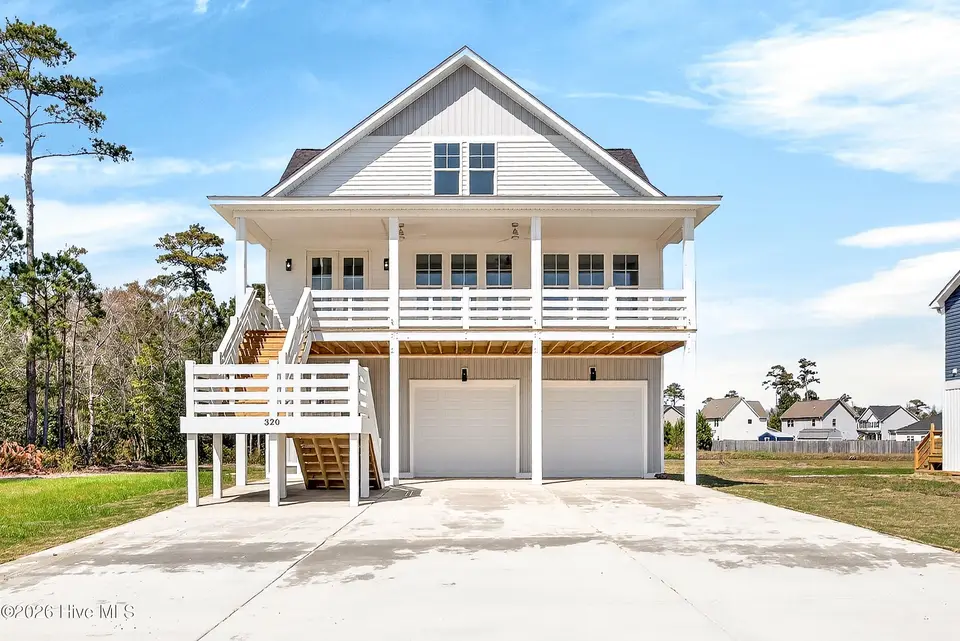 320 Landon Lane, Sneads Ferry, NC 28460 – photo 1 of 42: 01