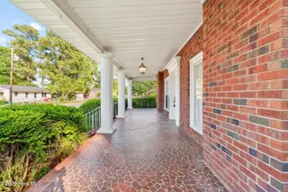 207 W 3rd Street, Princeton, NC 27569 – photo 5: 6-web-or-mls-DSC01681