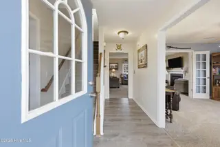 101 Majesty Court, Elizabeth City, NC 27909 – photo 6: 101 Majesty Ct foyer