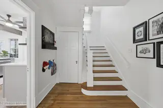 912 W Church Street, Elizabeth City, NC 27909 – photo 19: Stairs