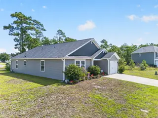 1730 E Coronado Avenue SE, Bolivia, NC 28422 — 3-bedroom home in Olde Georgetowne, Bolivia, NC, photo 4 of 37