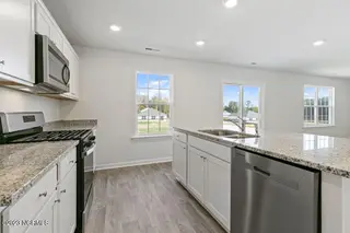 4004 Atlantic Avenue, New Bern, NC 28560 – photo 15: 4007 Emerald View