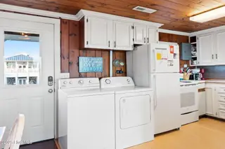 4025 E Beach Drive, Oak Island, NC 28465 – photo 14: 46-web-or-mls-CAMMediaLLC.com (46 of 47)