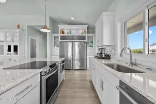 26 Porpoise Place, North Topsail Beach, NC 28460 – photo 14: Kitchen