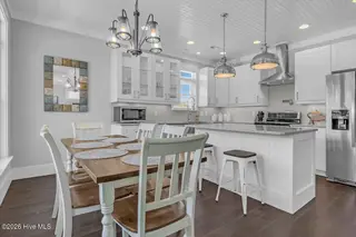 804 E Oak Island Drive, Oak Island, NC 28465 – photo 18: 21-Final 804 E Oak Island Dr-RJREM-0099