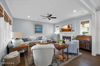 611 Edgerton Drive, Wilmington, NC 28412 – photo 11: Living Room