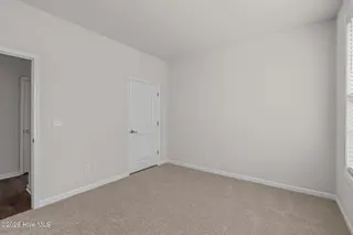 7015 Bayberry Park Drive, New Bern, NC 28562 – photo 15: 36-web-or-mls-5003CinnamonInt045