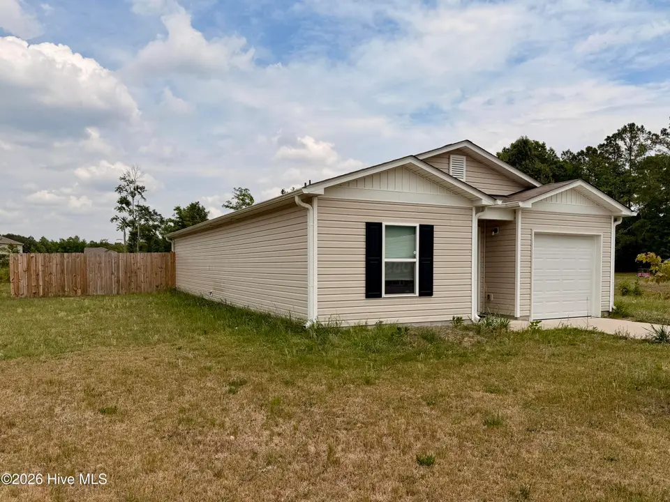 1105 Hope Farm Drive, Tarboro, NC 27886 – photo 1 of 19: Front