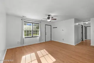429 Kenwood Drive, Jacksonville, NC 28540 – photo 4: kenwood-4