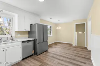 406 Carole Drive, Jacksonville, NC 28540 — 3-bedroom home in Pine Forest Acres, Jacksonville, NC, photo 11 of 42: Kitchen