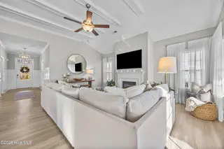 53 Arden Drive, Hampstead, NC 28443 – photo 15: 22_living room