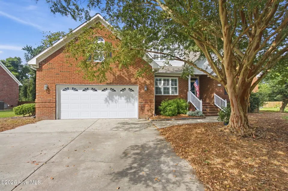 112 Barkside Lane, New Bern, NC 28562 – photo 1 of 47: 112 Barkside Lane, New Bern, NC 28562