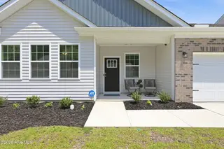 215 Lake Tyler Drive, New Bern, NC 28560 – photo 2: 51-web-or-mls-DSC_5529