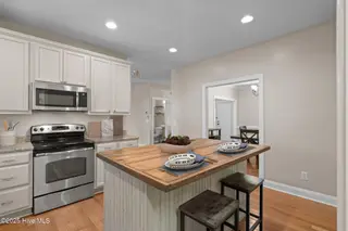 887 Thrush Drive, Vass, NC 28394 – photo 9: Kitchen