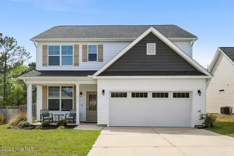 1005 Terraces Ln, Hampstead