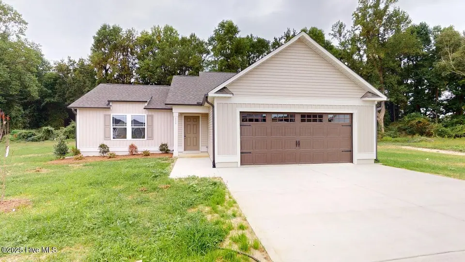 111 Chip Place, Goldsboro, NC 27530 – photo 1 of 35: Main