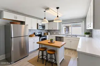 812 S 8th Street, Wilmington, NC 28401 – photo 11: renovate-ai_virtualStaging_3262026 (1)