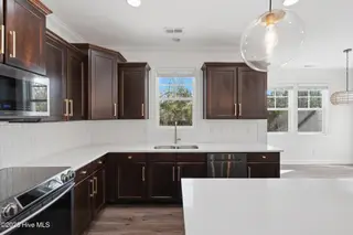 120 N Brig Drive, Hampstead, NC 28443 – photo 17: 19_kitchen
