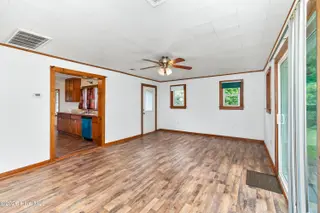 1815 W Main Ext, Elizabeth City, NC 27909 – photo 10: int-6