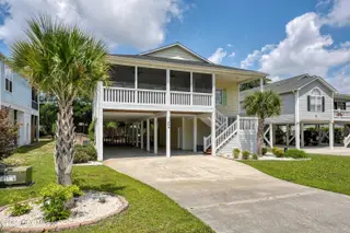 409 Womble Street, Oak Island, NC 28465 – photo 3: 409 Womble Street