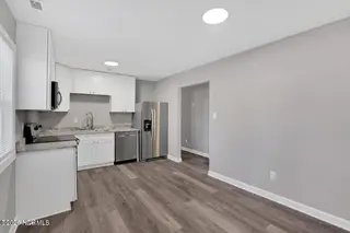 302 Shamrock Drive, Jacksonville, NC 28540 – photo 5: 20240116144255537801000000-o