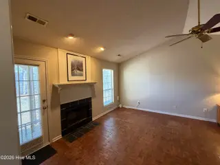 318 Hidden Valley Road, Wilmington, NC 28409 – photo 6: living room