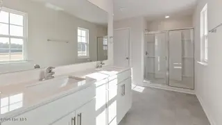 1040 Misty Creek Drive, Aberdeen, NC 28315 – photo 23: Bathroom