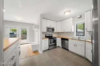 404 Porters Neck Road, Wilmington, NC 28411 — 3-bedroom home, Wilmington, NC, photo 16 of 43