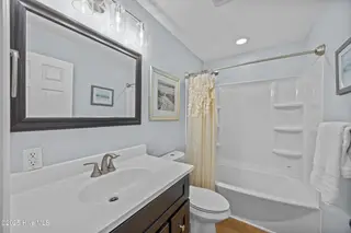 141 Hargrove Drive, Wilmington, NC 28411 — 2-bedroom home in Weaver Acres, Wilmington, NC, photo 18 of 32: Bathroom 2