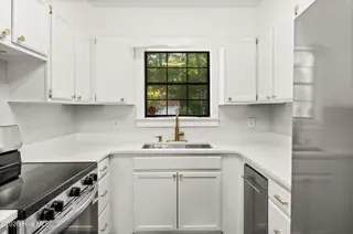 11073 Sam Potts Highway, Lake Waccamaw, NC 28450 – photo 12: 26-DSC05395